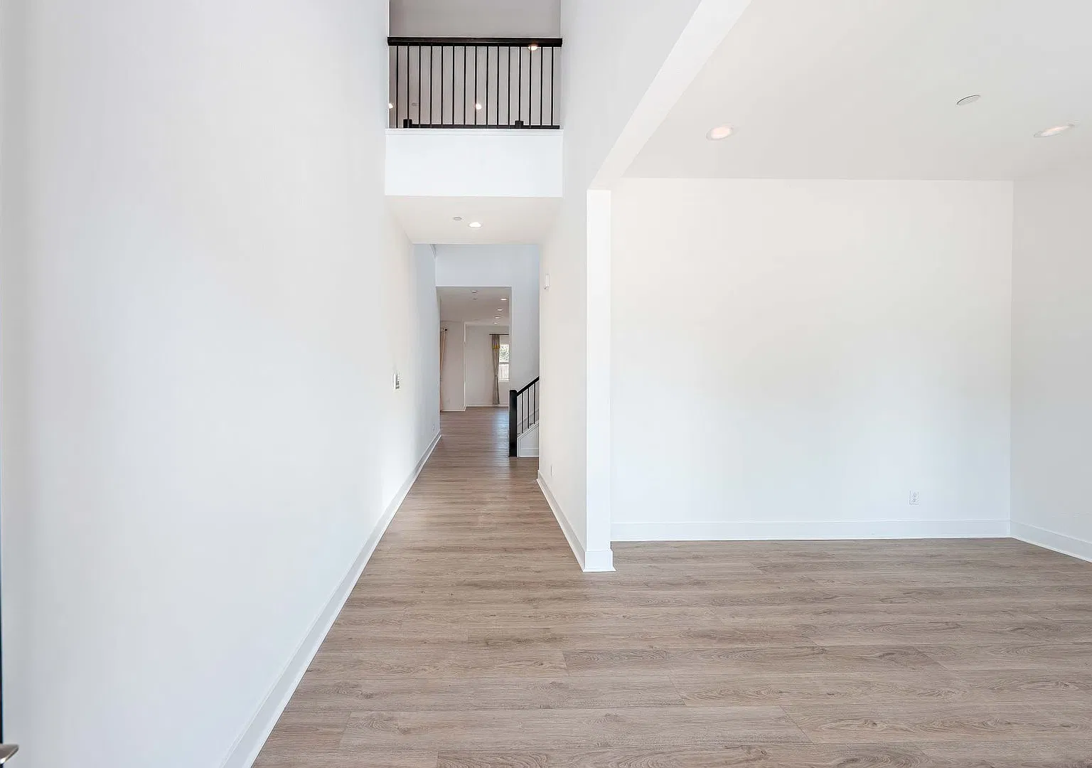 Brand-New 5-Bedroom Home in FivePoint Valencia — Photo 4