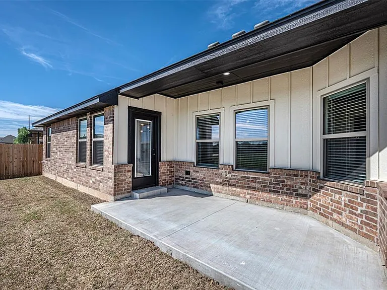4525 Black Mesa Ln — Photo 24