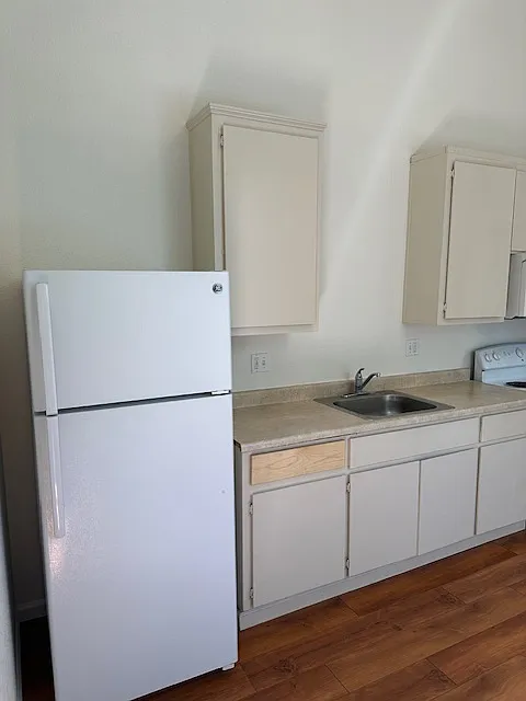 14th St-421 - Unit A — Photo 4