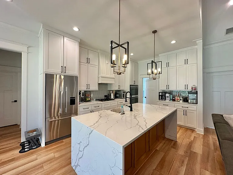 15849 Avery Ln — Photo 8