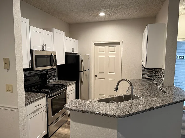 10000 N Gate Pkwy #316 — Photo 5