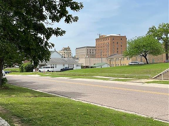 2nd image of 325 N Union Ave #32-lot 29