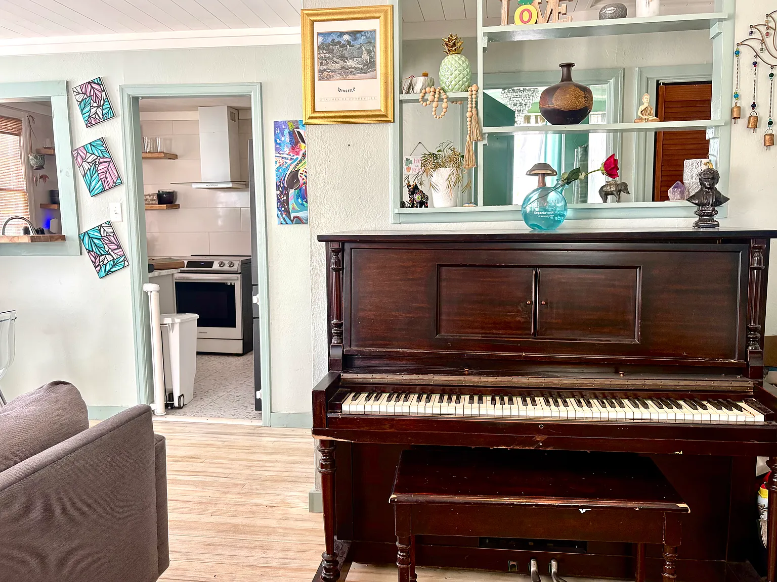 3 bed, 1173 sqft, $4,000 — Photo 3