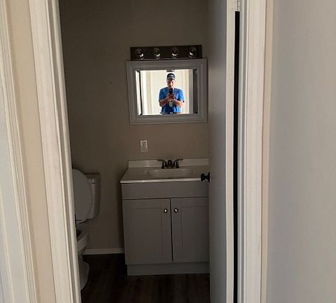 3rd image of 701 S Hayes St #6
