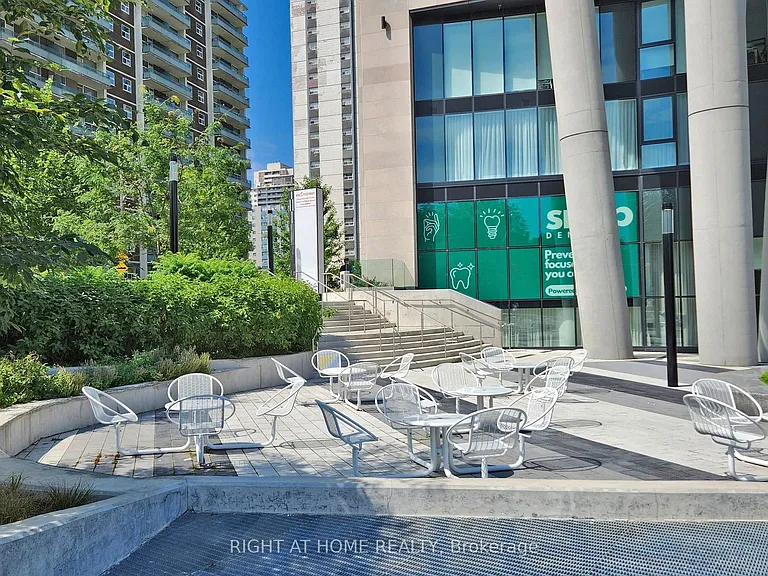585 Bloor St E #3115 — Photo 31