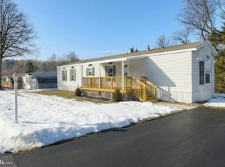 108 Fawn Circle Dr, Windsor, PA 17366