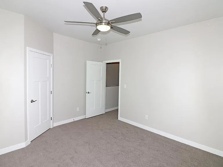 1030 Belford Ave — Photo 18