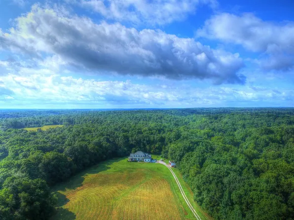 1635 Dyer Rd, Hurricane Mills, TN 37078