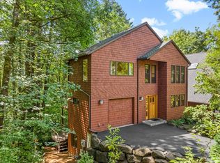 3702 SW Sweetbriar Dr, Portland, OR 97221