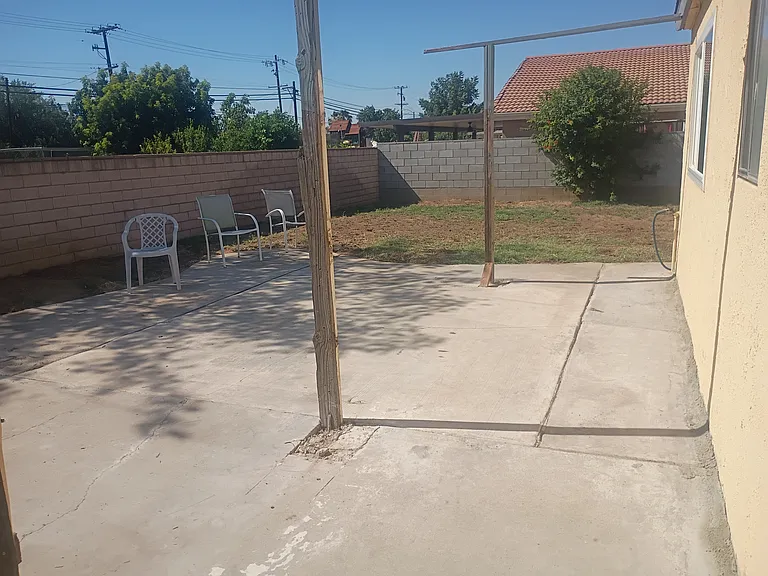 22122 Van Buren St — Photo 34