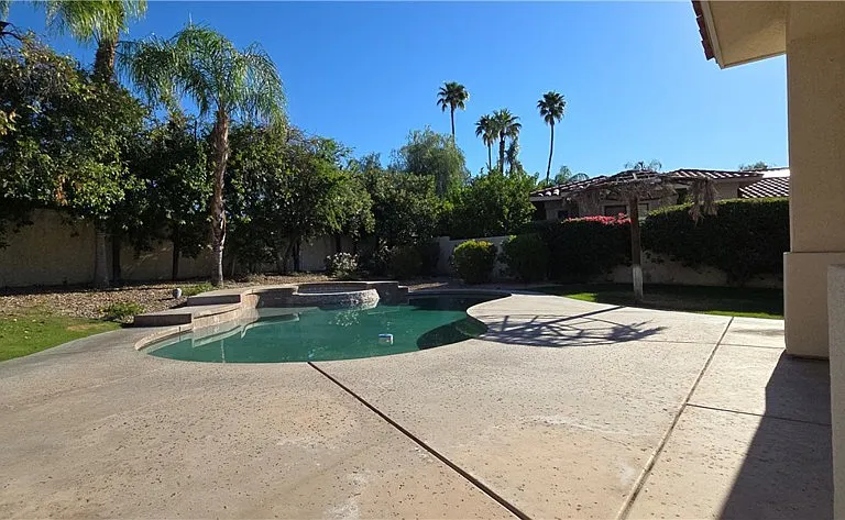 69 San Marino Cir — Photo 48