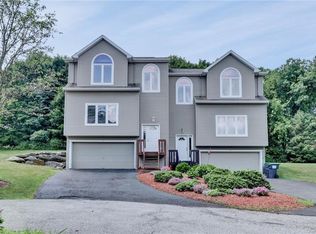 5 Riverstone Ct, Highland Mills, NY