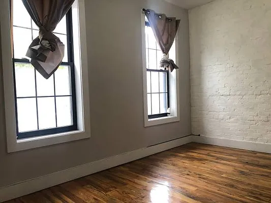 Rented by Premier Metro Realty Corp | media 50