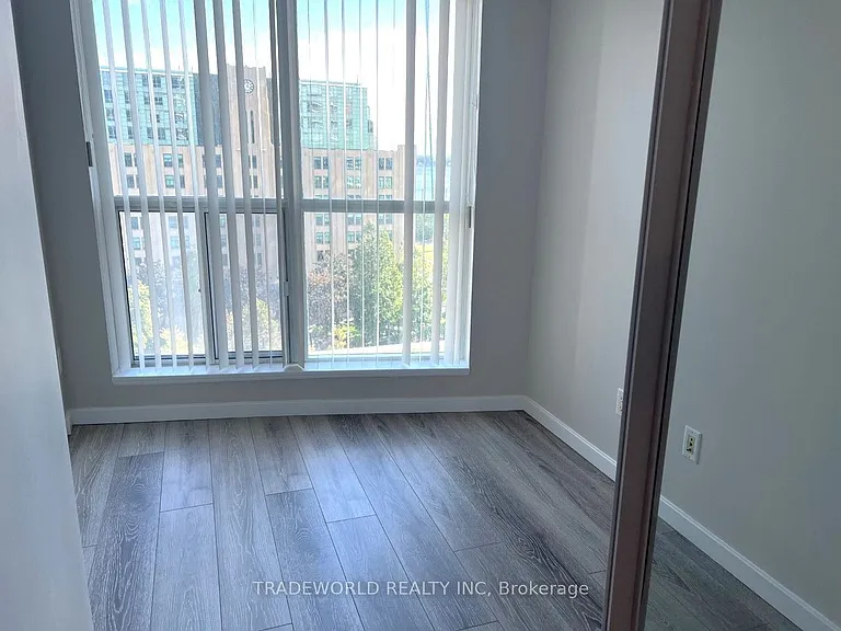 8 York St #1009 — Photo 8