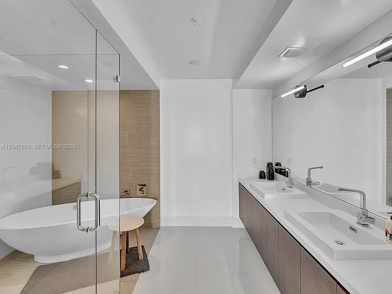 300 Sunny Isles Blvd #4-1503 — Photo 16
