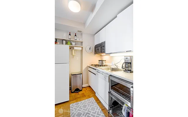 Rented by Douglas Elliman | media 20