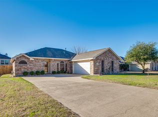 462 Tranquility Ln, Cedar Hill, TX 75104