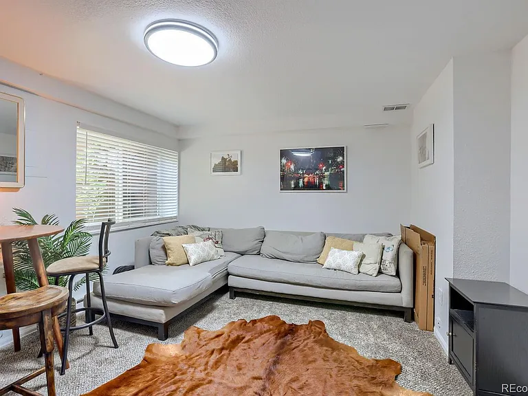 1190 Poplar Ave — Photo 18