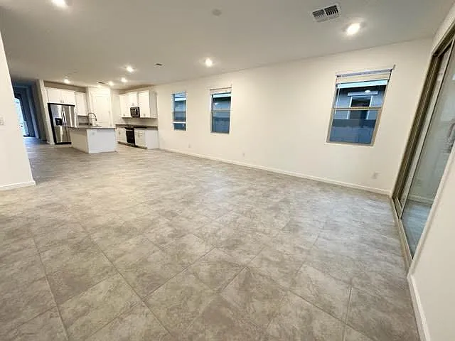 6828 W Milada Dr — Photo 5