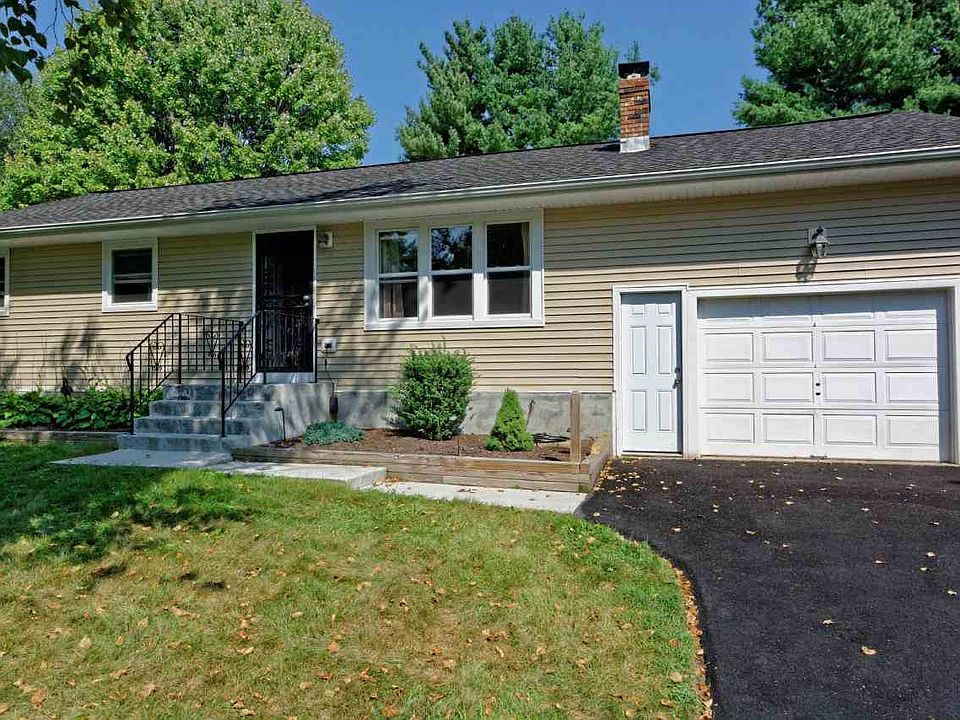 1st image of 34 Dublin Dr
