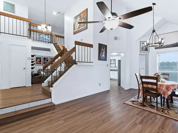 2421 Warrington Dr, Grand Prairie, TX 75052