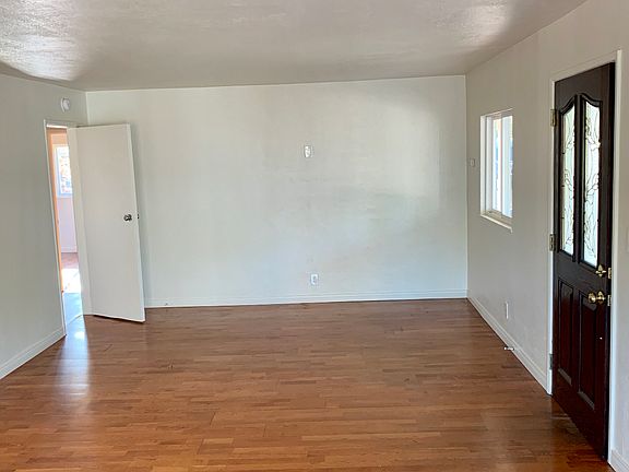 3rd image of 28 Portola Ln