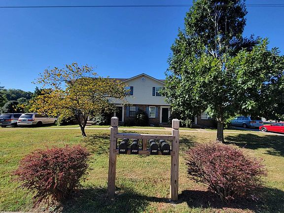 2nd image of 316 Woodcrest Dr