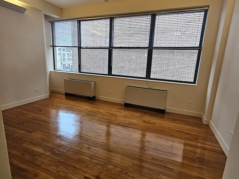 68-70 Bank St #3F — Photo 2