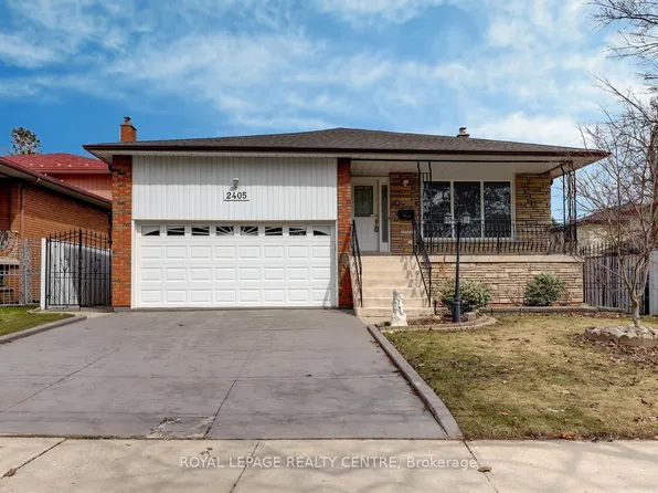 2405 Rosemary Dr, Mississauga, ON L5C 1X1