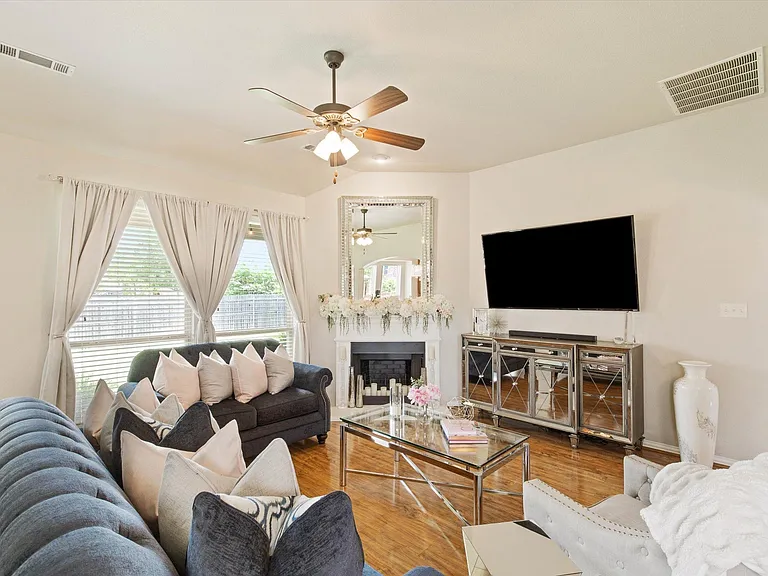 8720 Devonshire Dr — Photo 14