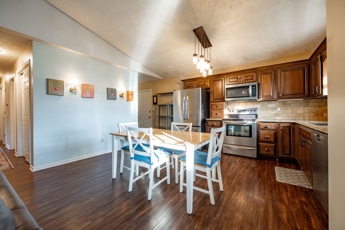 next background image