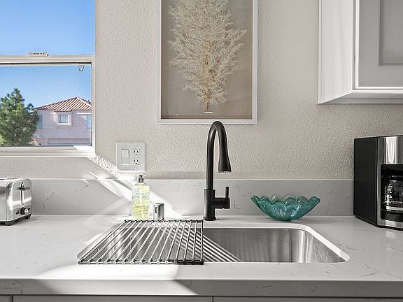5th image of 7909 Mount Shasta Cir #0