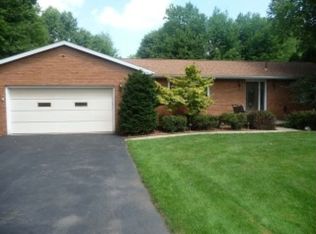 3815 Esther Ln, Hermitage, PA 16148