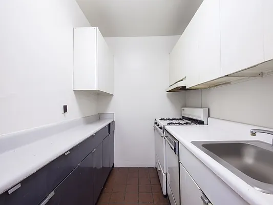 Sold by Sotheby's International Realty | media 14