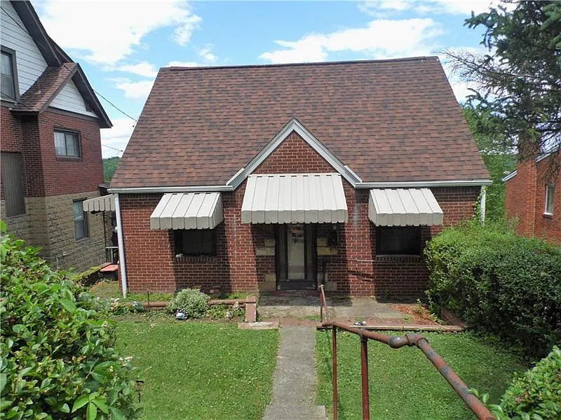 1215 Toman Ave photo 1