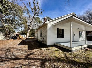 504 W Anderson St #B, Selma, NC 27576