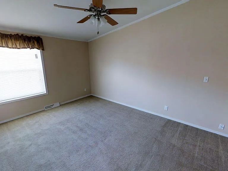 321 E Lime St — Photo 27