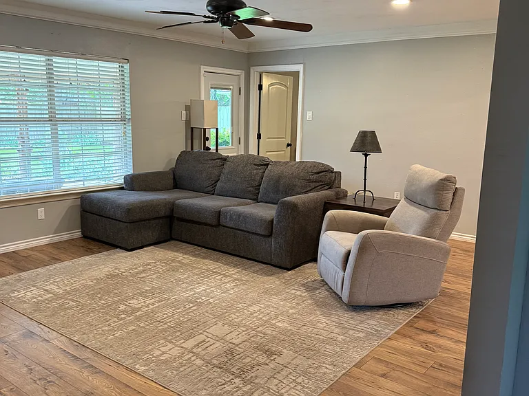 513 Quail Run St — Photo 3