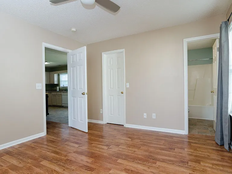 2716 Valor Dr — Photo 10