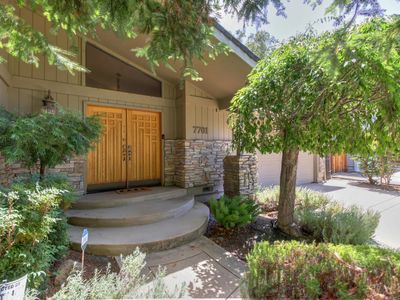 7701 Sleepy River Way, Sacramento, CA, 95831