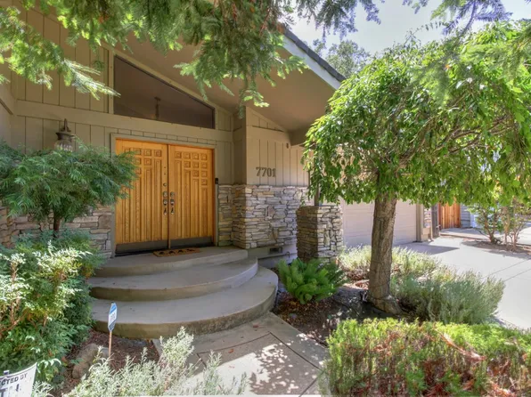 7701 Sleepy River Way, Sacramento, CA 95831