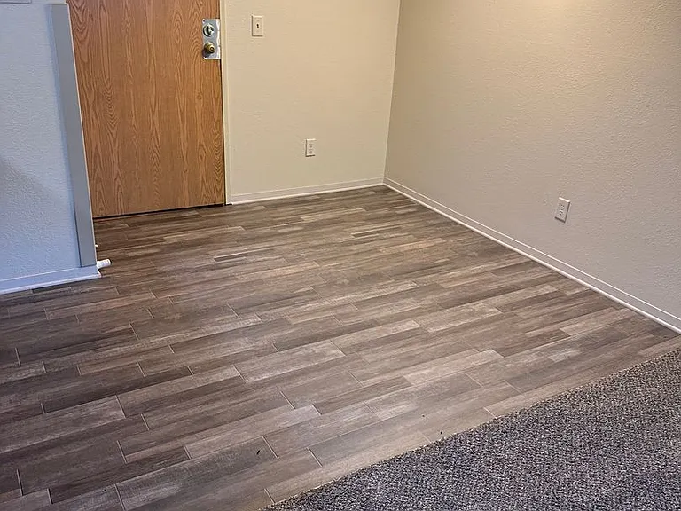 210 5th Ave NE #304 — Photo 9