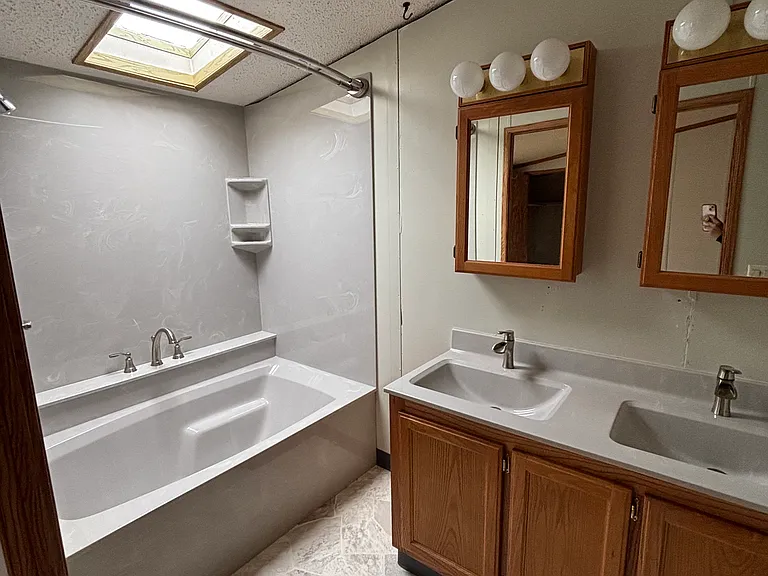 3951 S Mentor Ave #12 — Photo 22