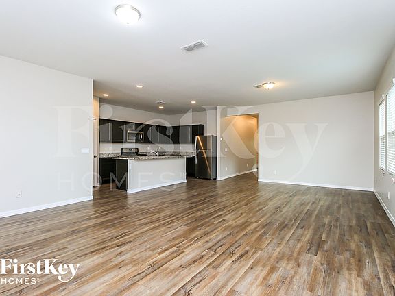 4th image of 398 W Powell Dr