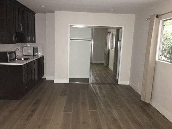 2nd image of 1738 Malcolm Ave APT 1