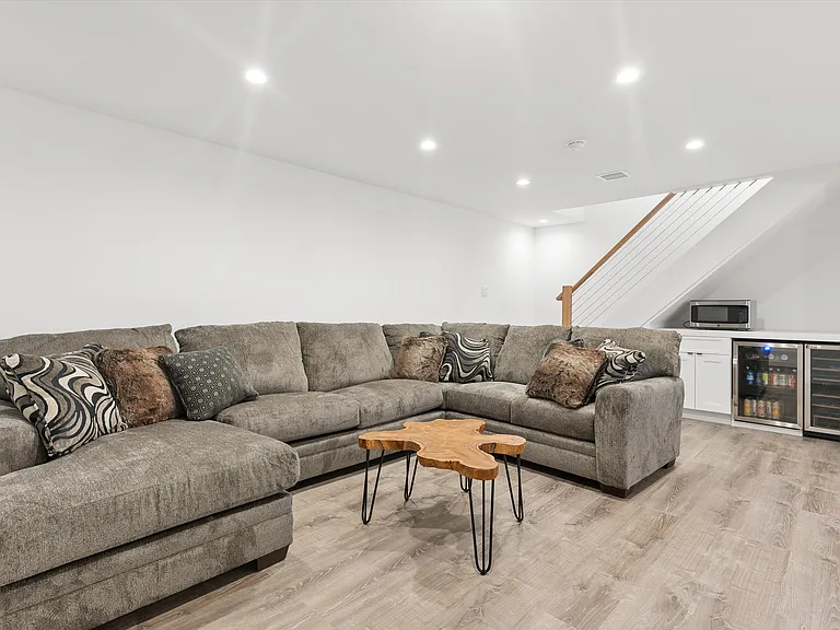 502 Springs Fireplace Rd — Photo 21