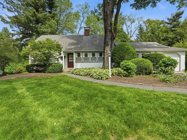 102 Blue Hills Rd, Amherst, MA 01002