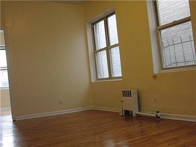 2nd image of 64 Thompson St APT 28