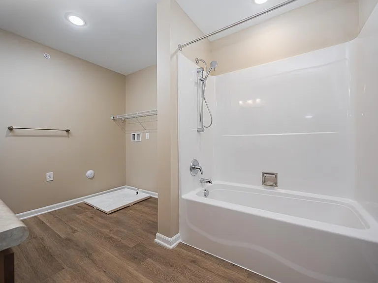 The Enclave on Main — Photo 18