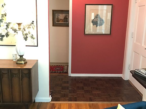 4th image of 10015 W 92nd Pl